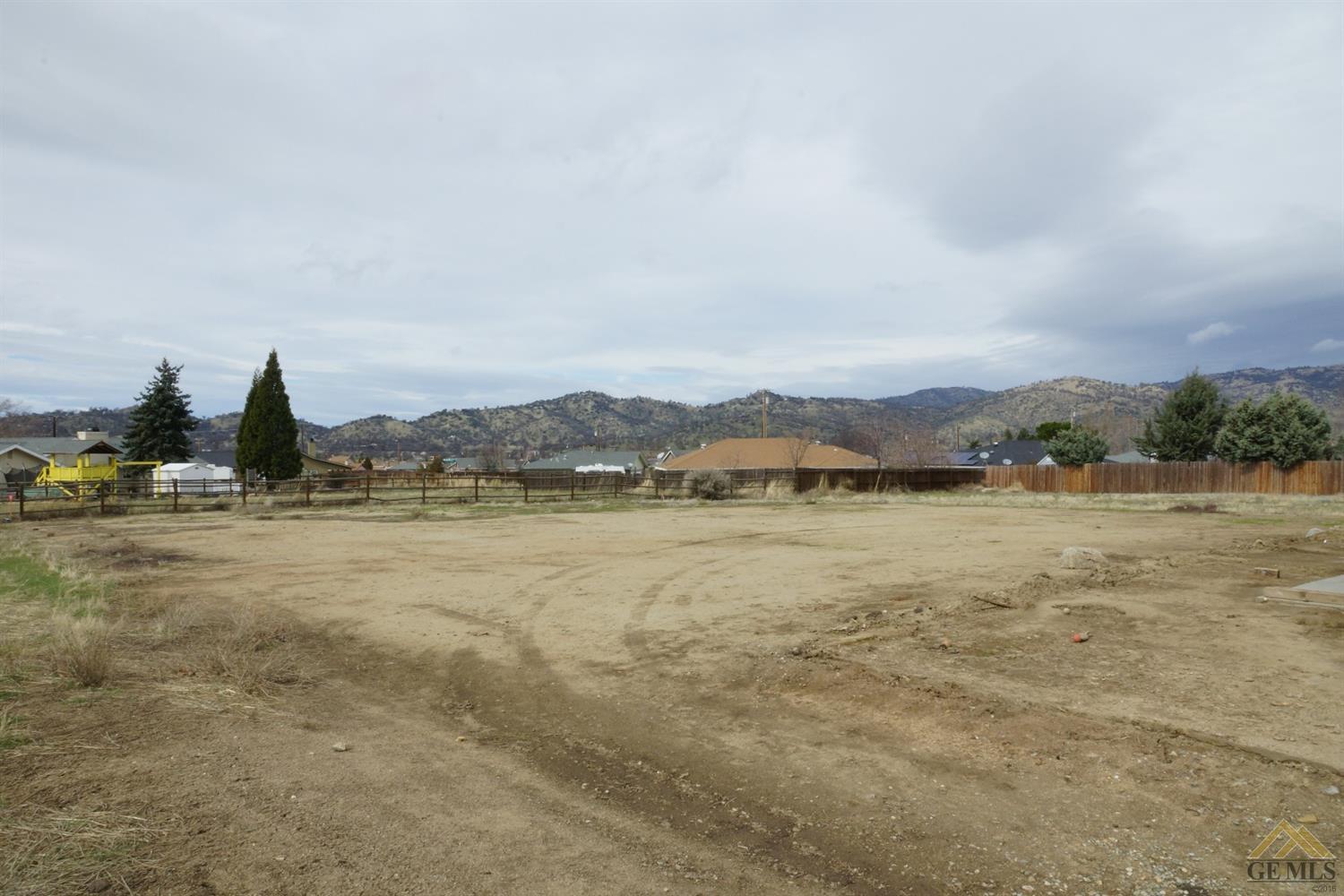 27451 Hialeah Dr, Tehachapi, CA 93561 photo 14