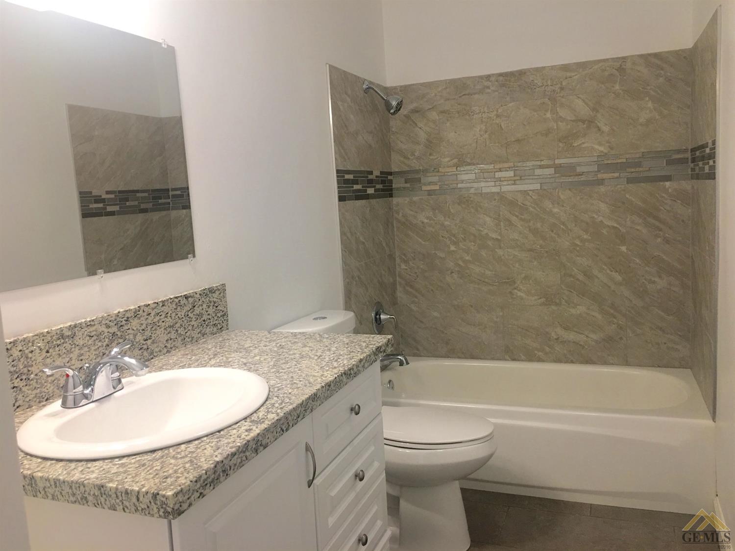 5717 Gary Pl, Bakersfield, CA 93307 photo 5
