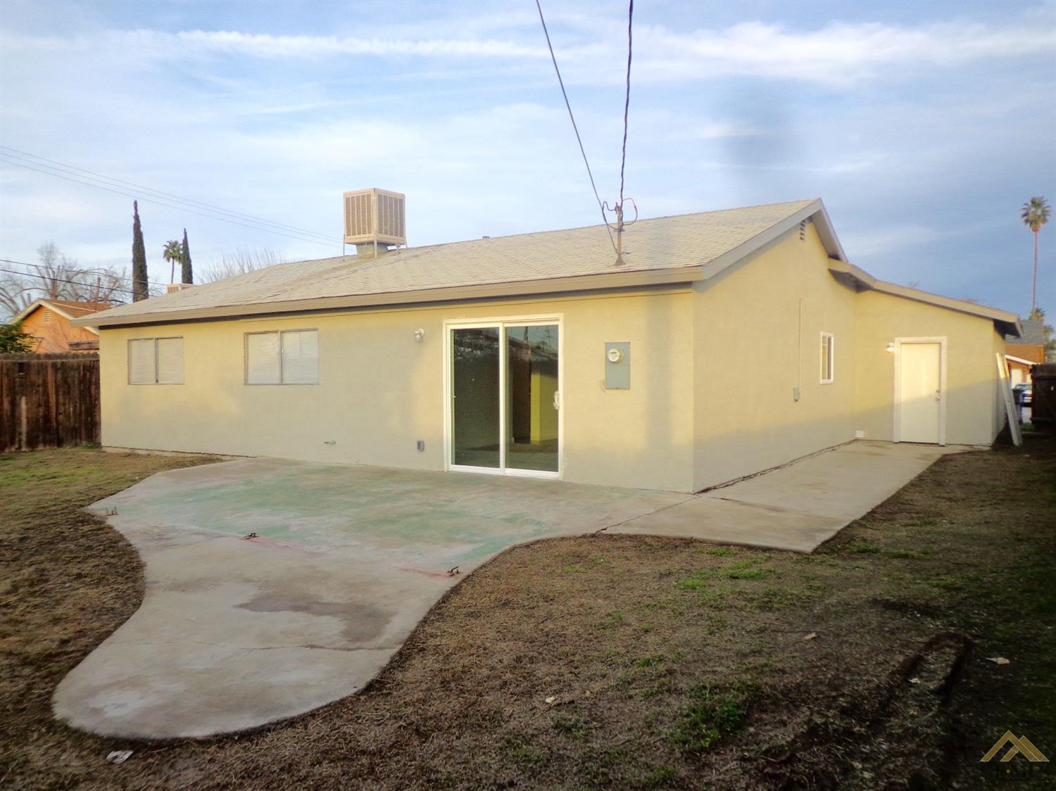 5717 Gary Pl, Bakersfield, CA 93307 photo 10