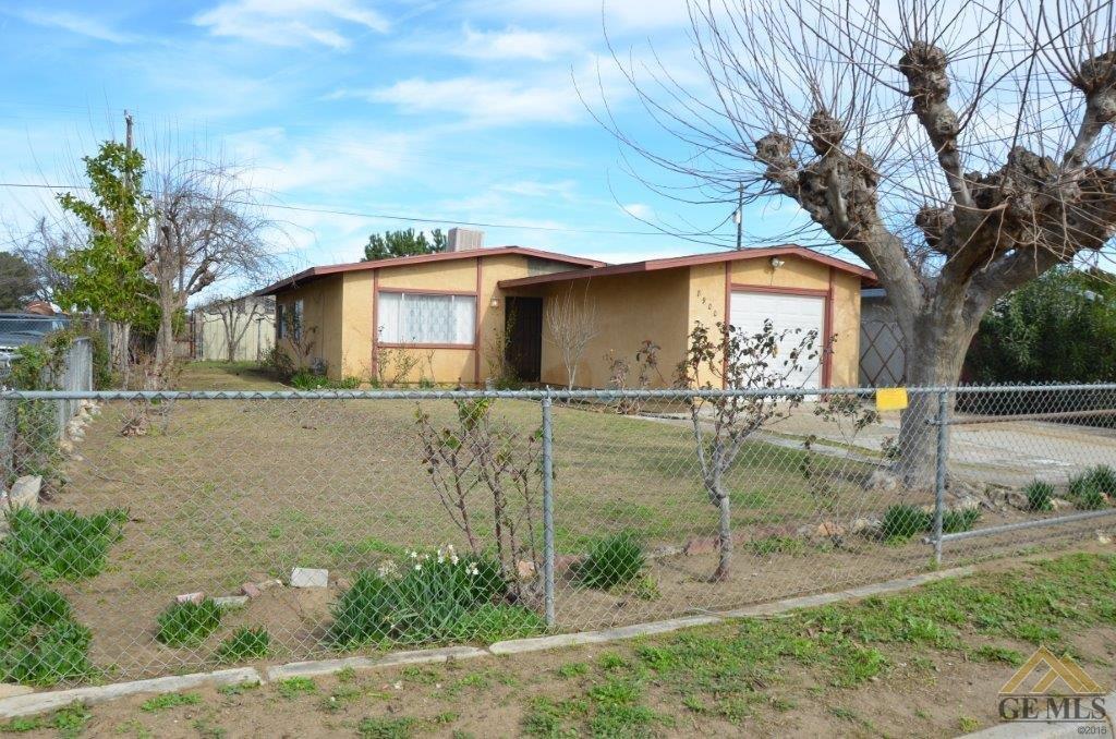8900 Mark Ave, Lamont, CA 93241 photo 4