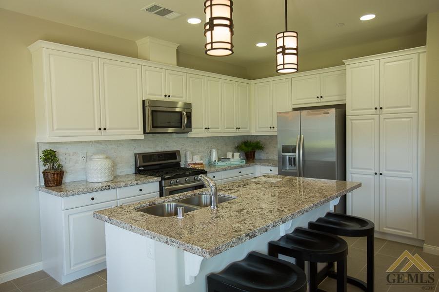 9024 Belmac Ave, Bakersfield, CA 93312 photo 14