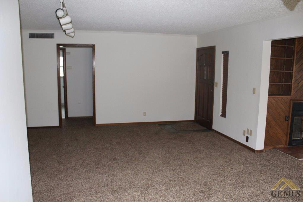 810 Caylor St, Bakersfield, CA 93304 photo 8
