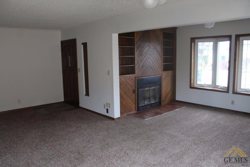 810 Caylor St, Bakersfield, CA 93304 photo 7