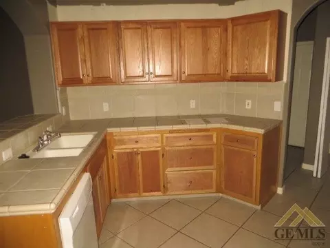 11342 Stroke Cutters Dr, Taft, CA 93268 photo 7
