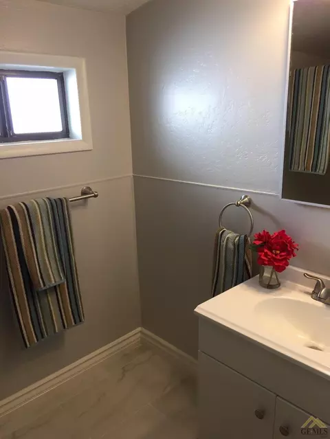 604 Buchanan St, Taft, CA 93268 photo 10