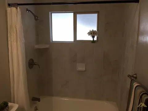 604 Buchanan St, Taft, CA 93268 photo 9