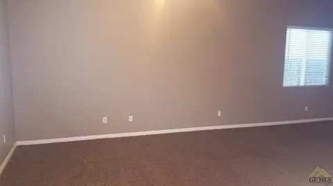 11705 Copernicus Ave, Bakersfield, CA 93312 photo 5