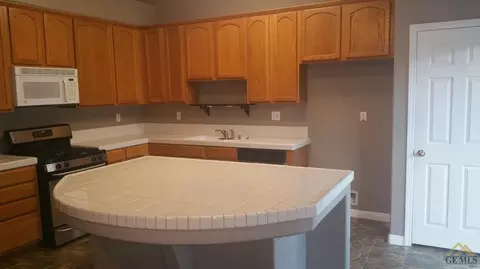 11705 Copernicus Ave, Bakersfield, CA 93312 photo 6