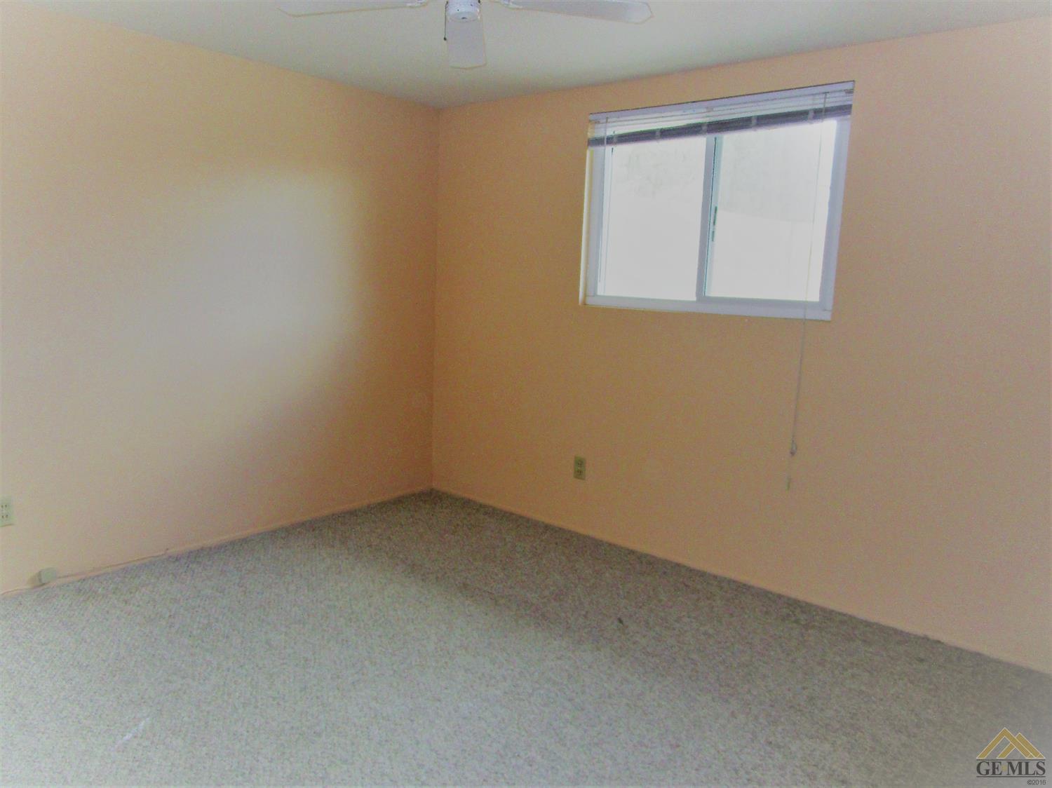 27540 Maple St, Taft, CA 93268 photo 10