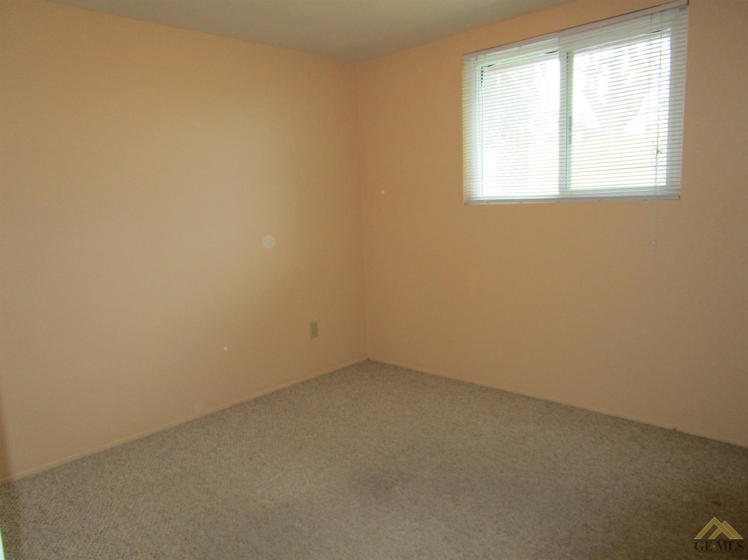 27540 Maple St, Taft, CA 93268 photo 12