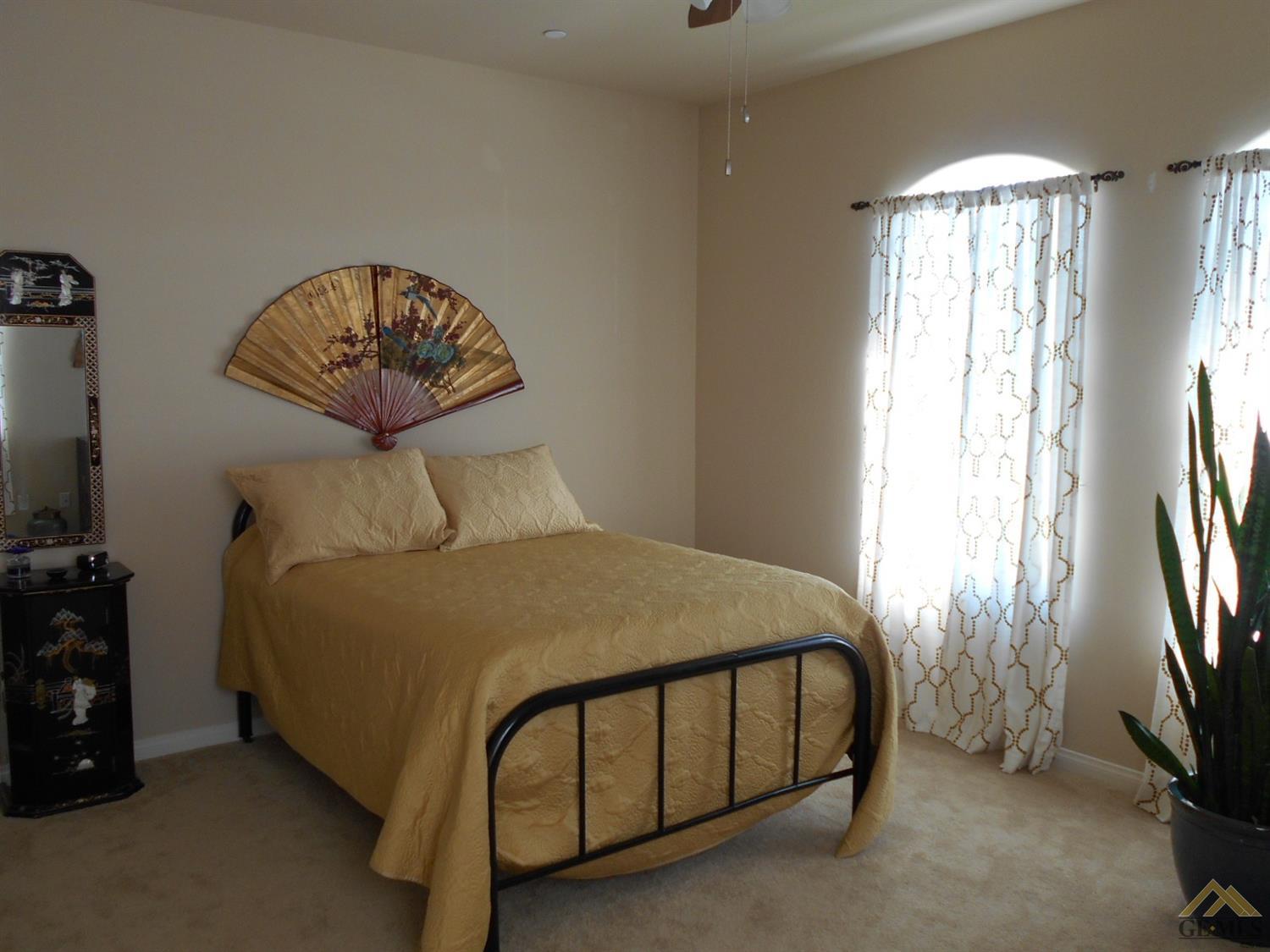 119 Mabel Thorp Dr, Bakersfield, CA 93312 photo 9