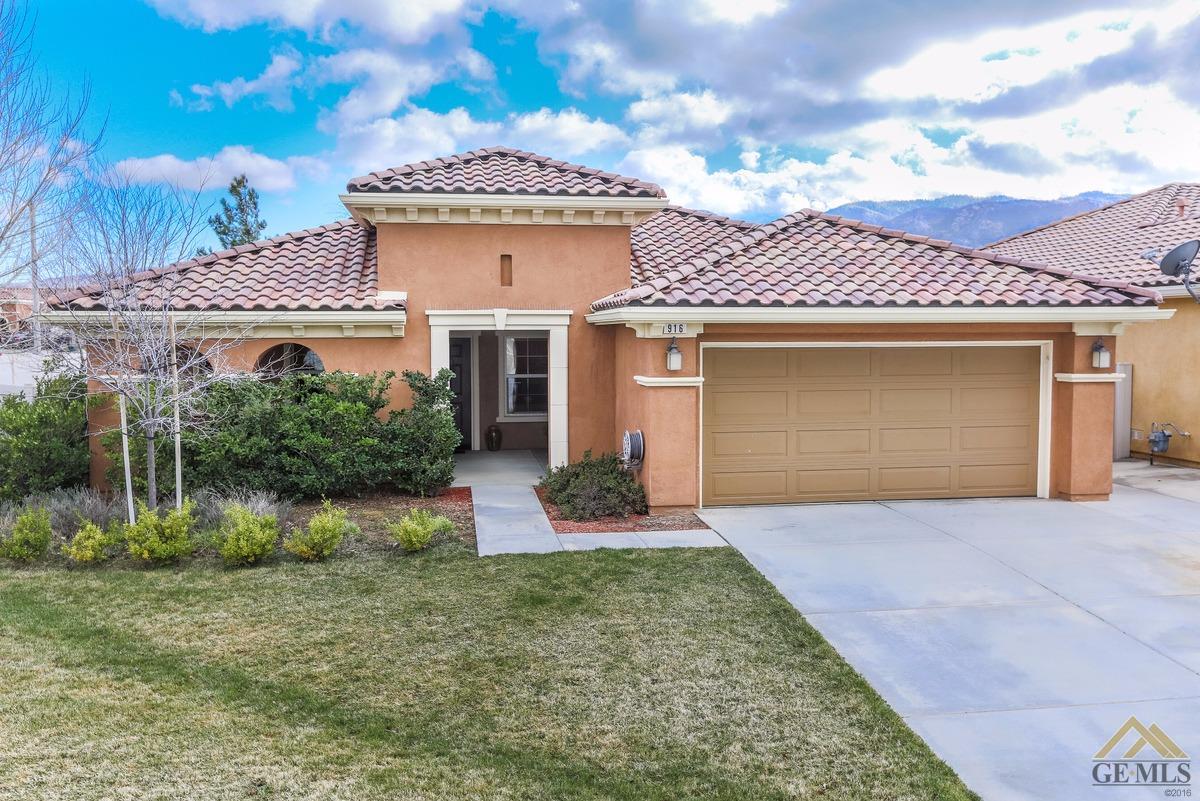 916 Cathy Ln, Tehachapi, CA 93561 photo 2