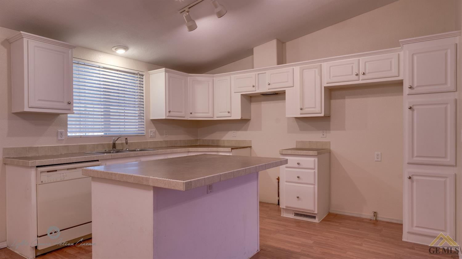 1601 Poso Dr #75, Wasco, CA 93280 photo 4
