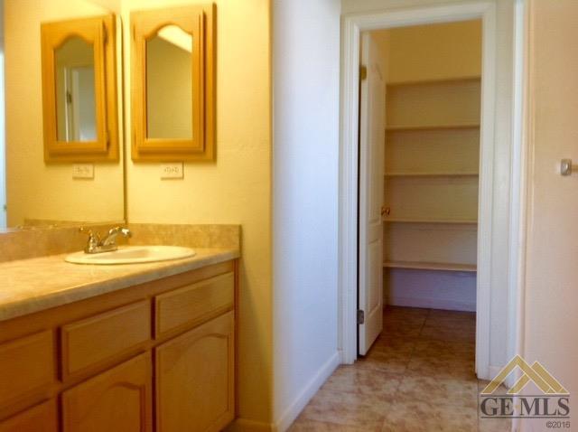 3811 Mount Celeste Ct, Bakersfield, CA 93313 photo 8