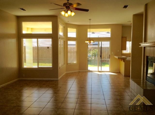 3811 Mount Celeste Ct, Bakersfield, CA 93313 photo 3