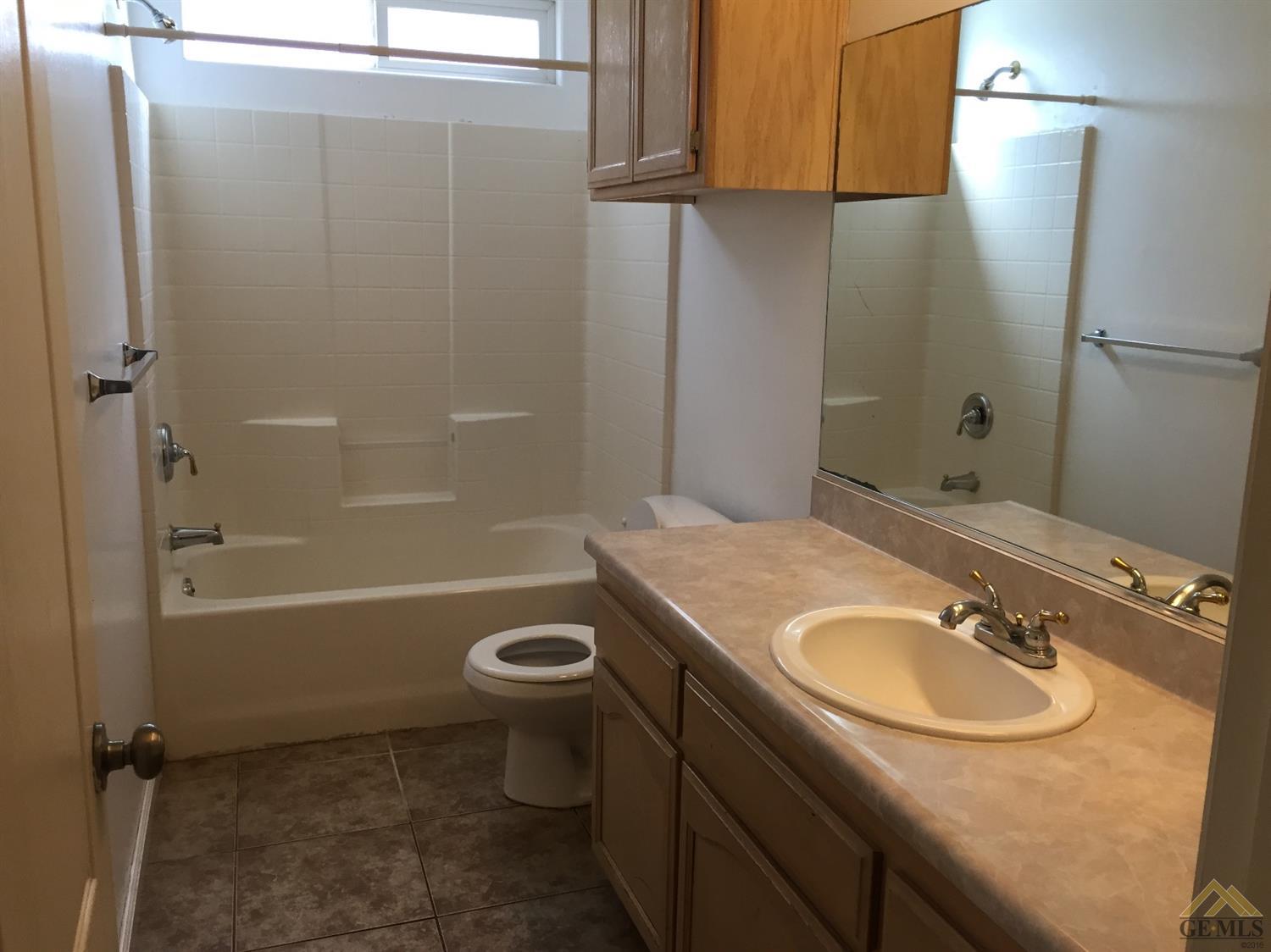 3811 Mount Celeste Ct, Bakersfield, CA 93313 photo 9