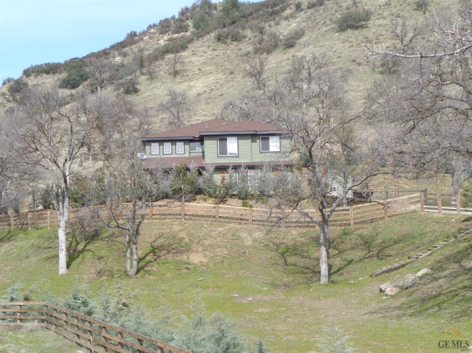 25821 Cumberland Rd, Tehachapi, CA 93561 photo 2