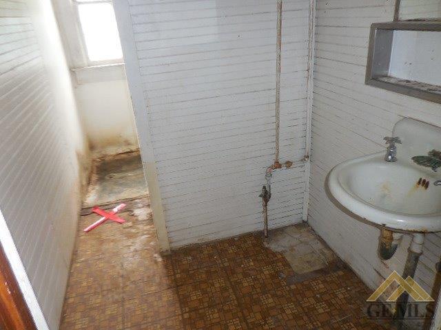 1140 D St, Wasco, CA 93280 photo 12