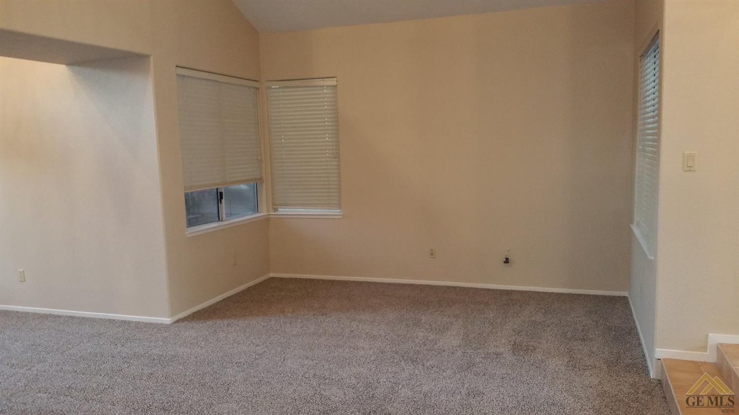 8708 Willow Springs Ct, Bakersfield, CA 93312 photo 3