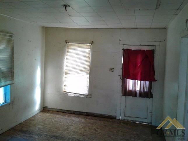 1902 5th St, Wasco, CA 93280 photo 4