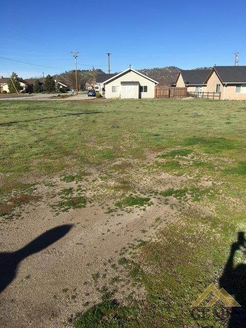 18201 Sulky Ln, Tehachapi, CA 93561 photo 1