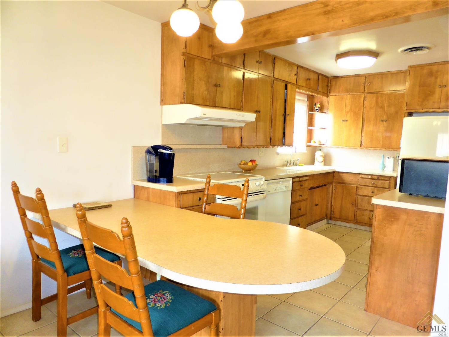 106 Buchanan St, Taft, CA 93268 photo 9