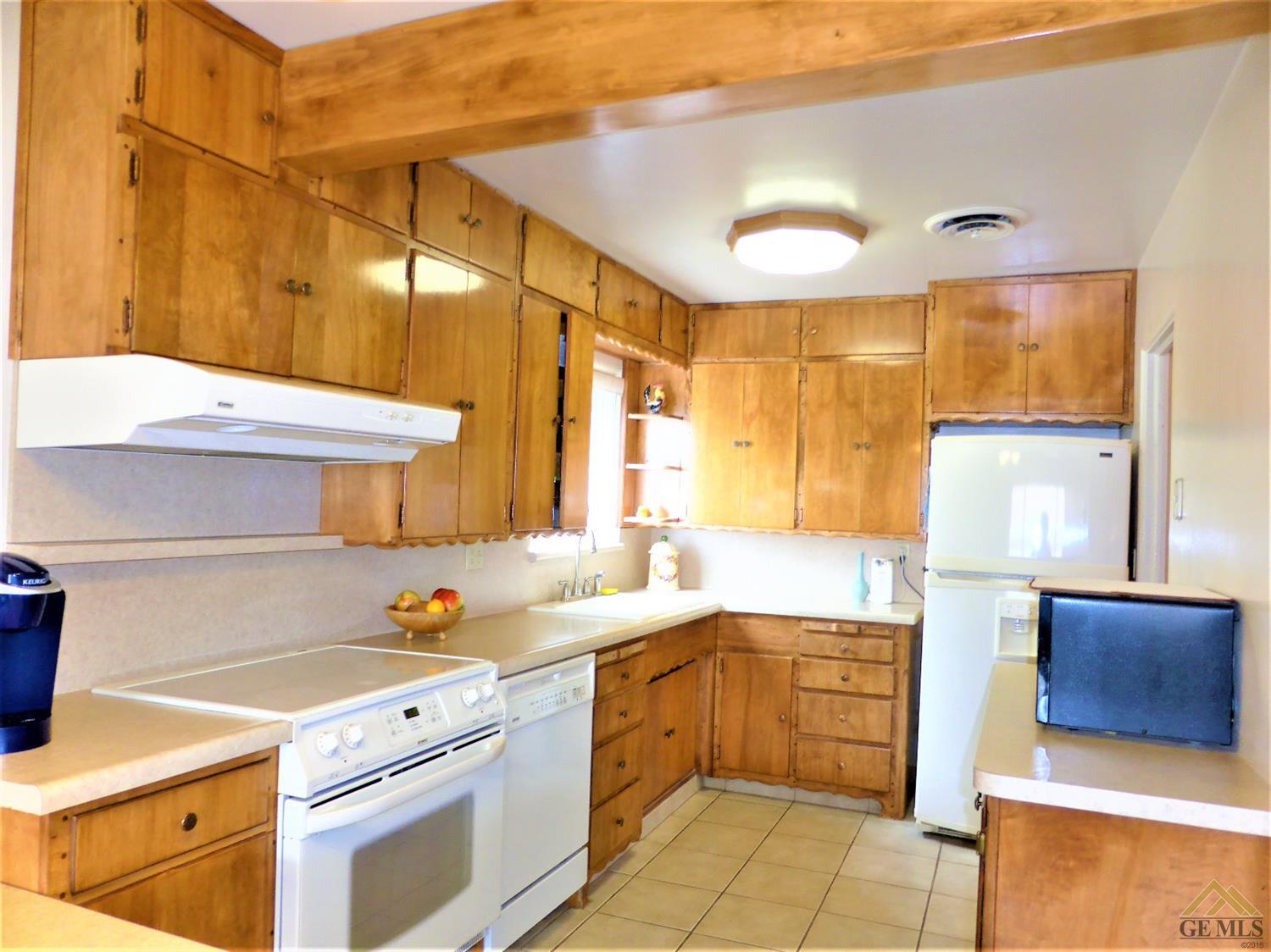 106 Buchanan St, Taft, CA 93268 photo 7
