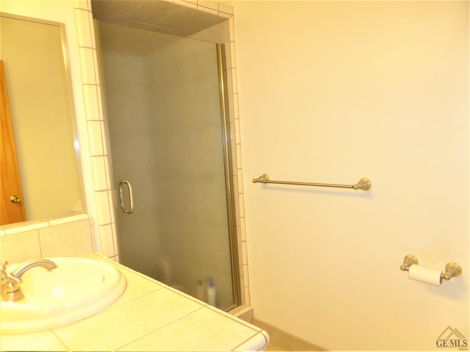 106 Buchanan St, Taft, CA 93268 photo 15