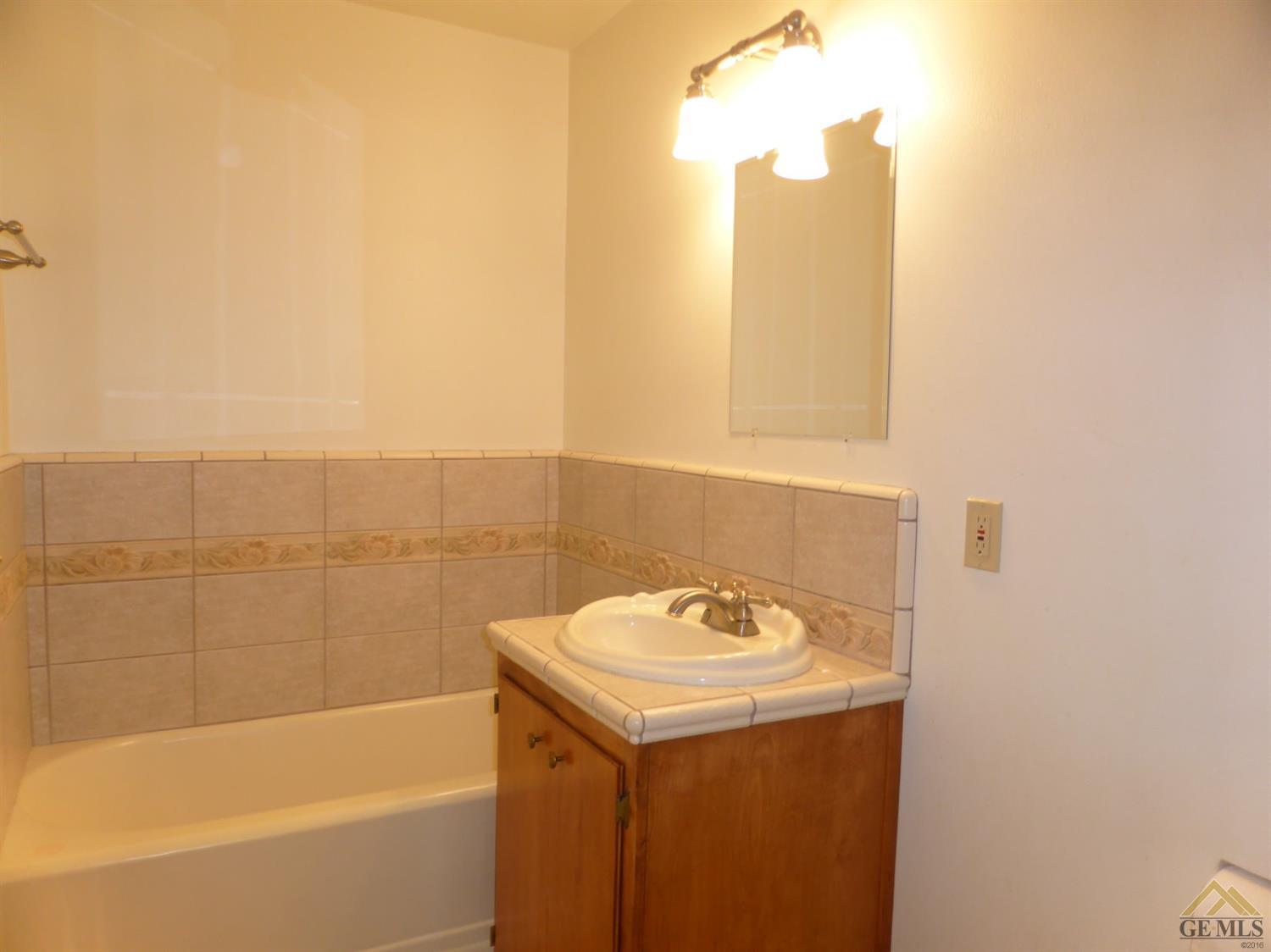 106 Buchanan St, Taft, CA 93268 photo 20