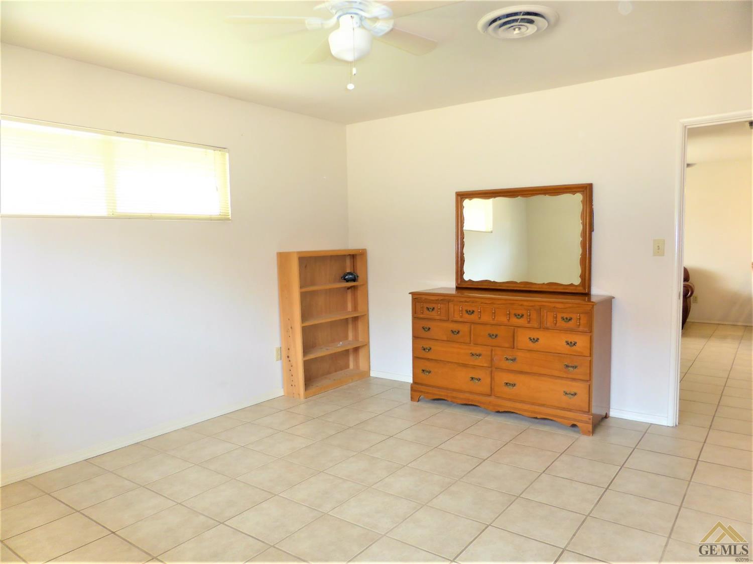 106 Buchanan St, Taft, CA 93268 photo 14