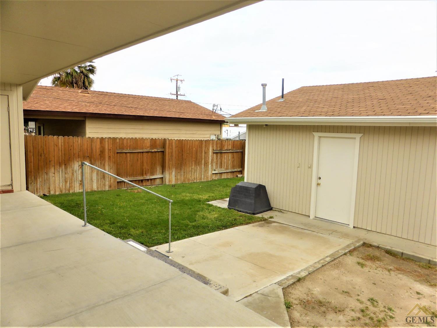 106 Buchanan St, Taft, CA 93268 photo 23