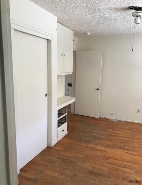 137 Bendix St, Bakersfield, CA 93308 photo 8