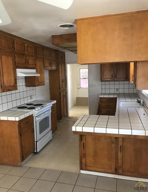 137 Bendix St, Bakersfield, CA 93308 photo 9