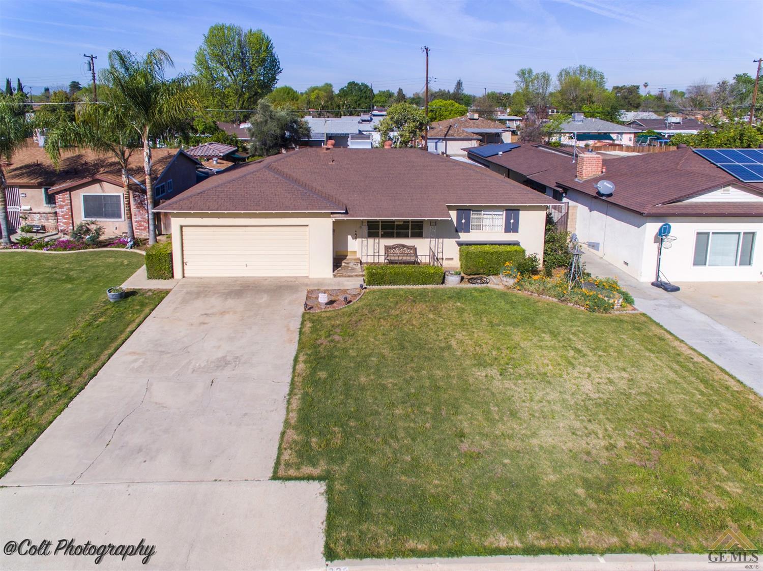 335 Pine St, Shafter, CA 93263 photo 1