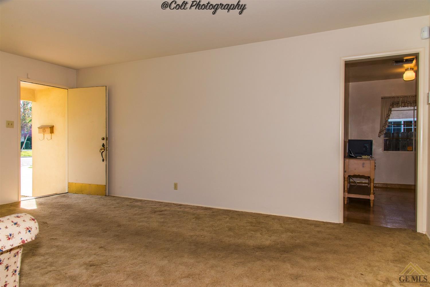 335 Pine St, Shafter, CA 93263 photo 7