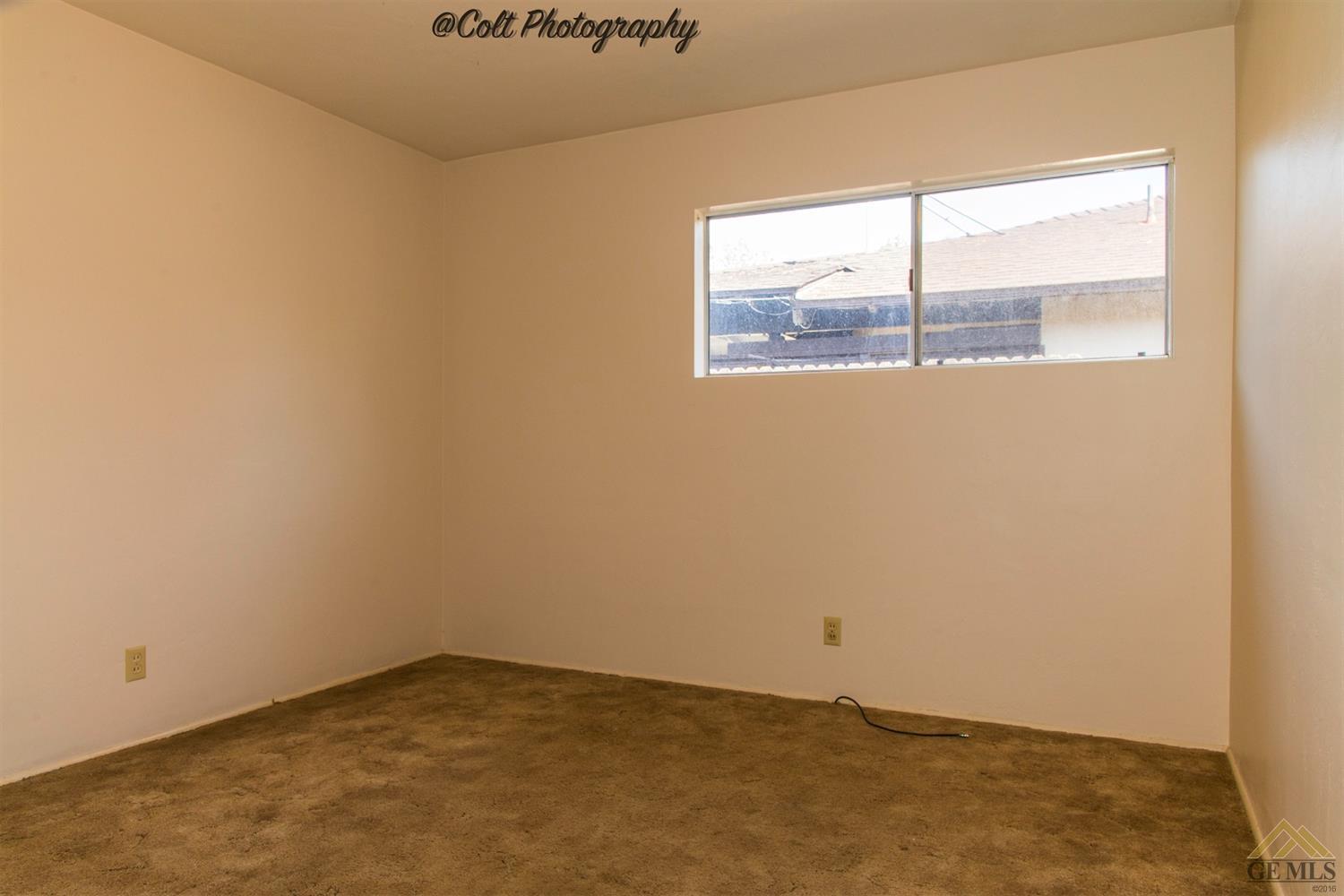 335 Pine St, Shafter, CA 93263 photo 16