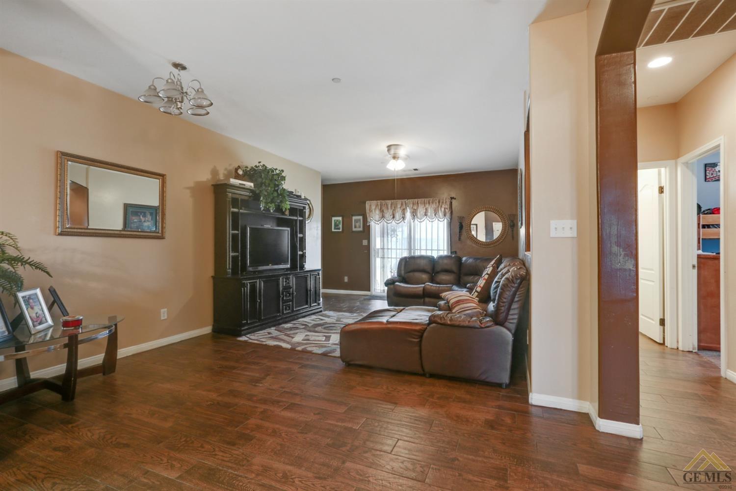 2336 Corte Sanchez, Delano, CA 93215 photo 5