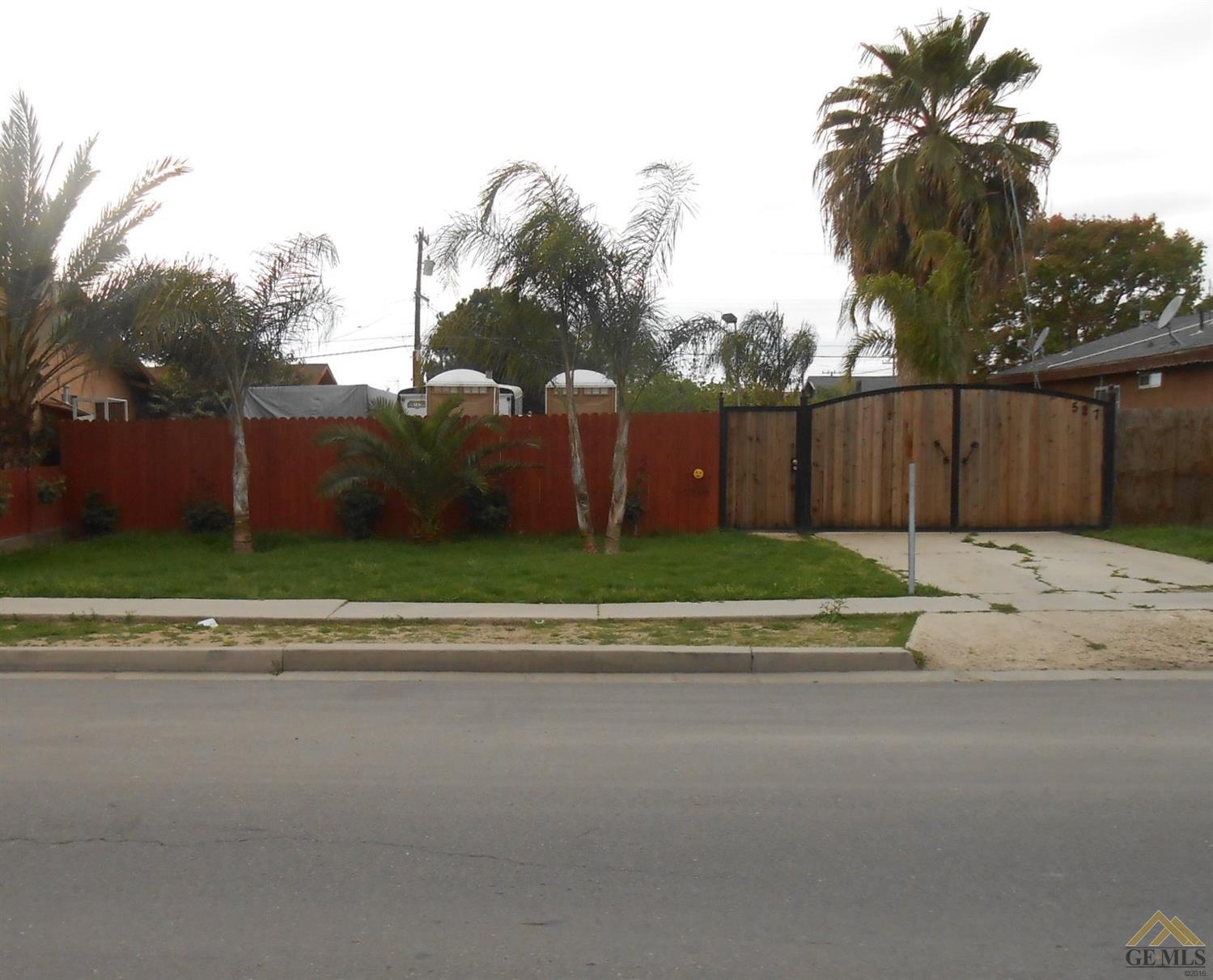 527 Main St, Delano, CA 93215 photo 1
