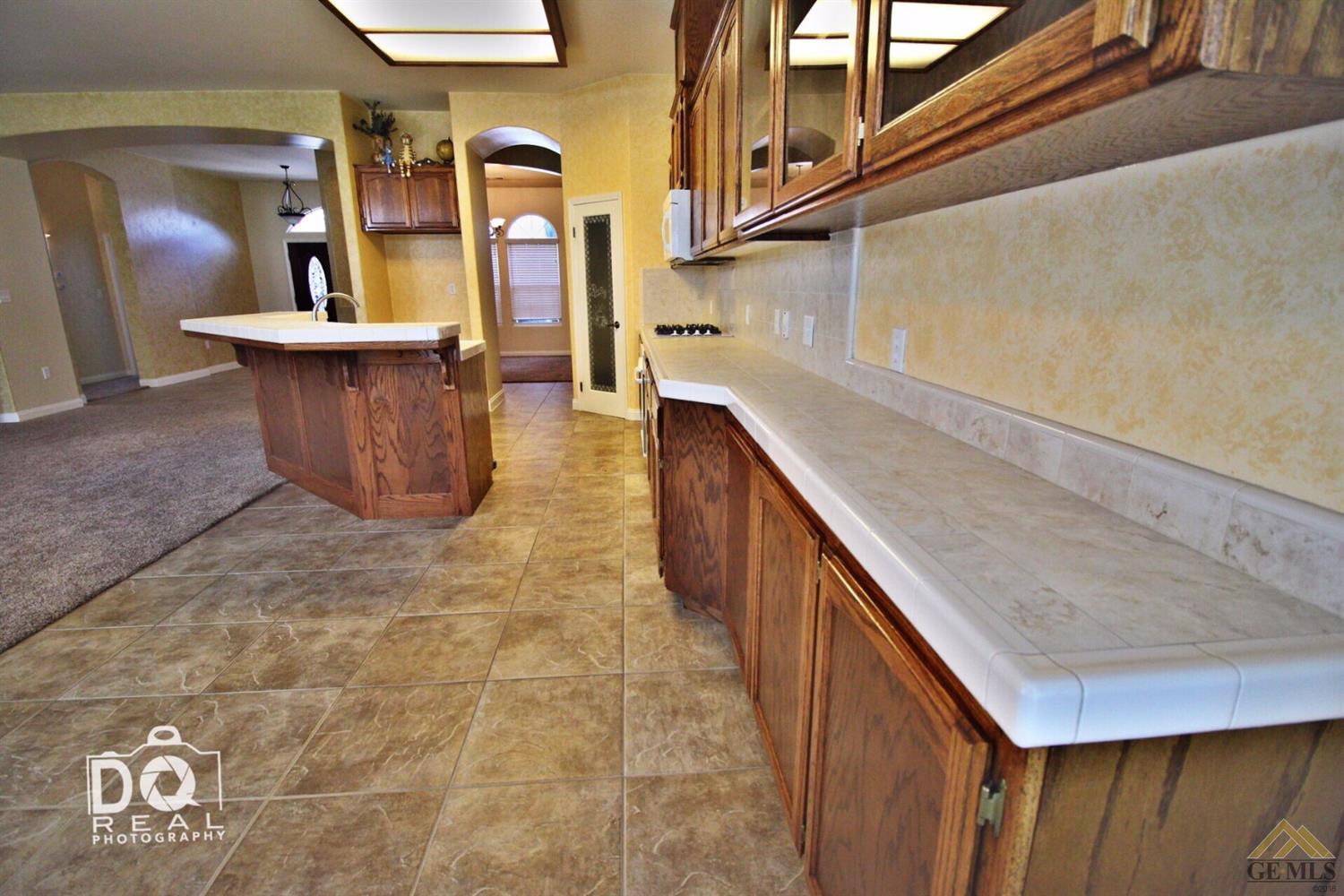 836 Pheasant Run Dr, Shafter, CA 93263 photo 9