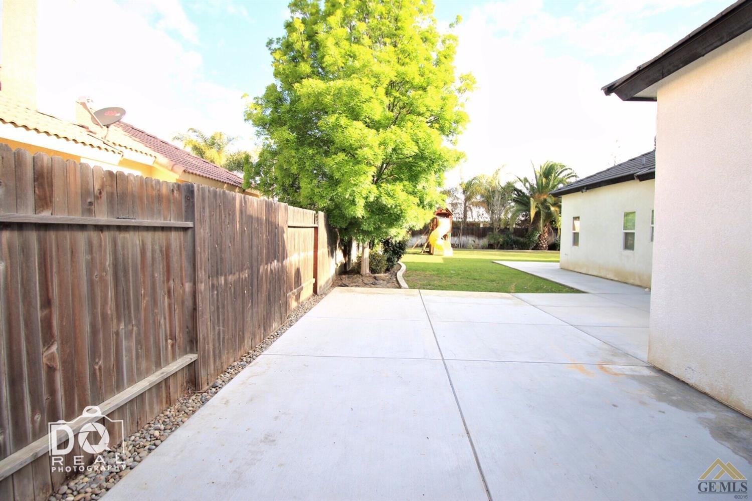 836 Pheasant Run Dr, Shafter, CA 93263 photo 31