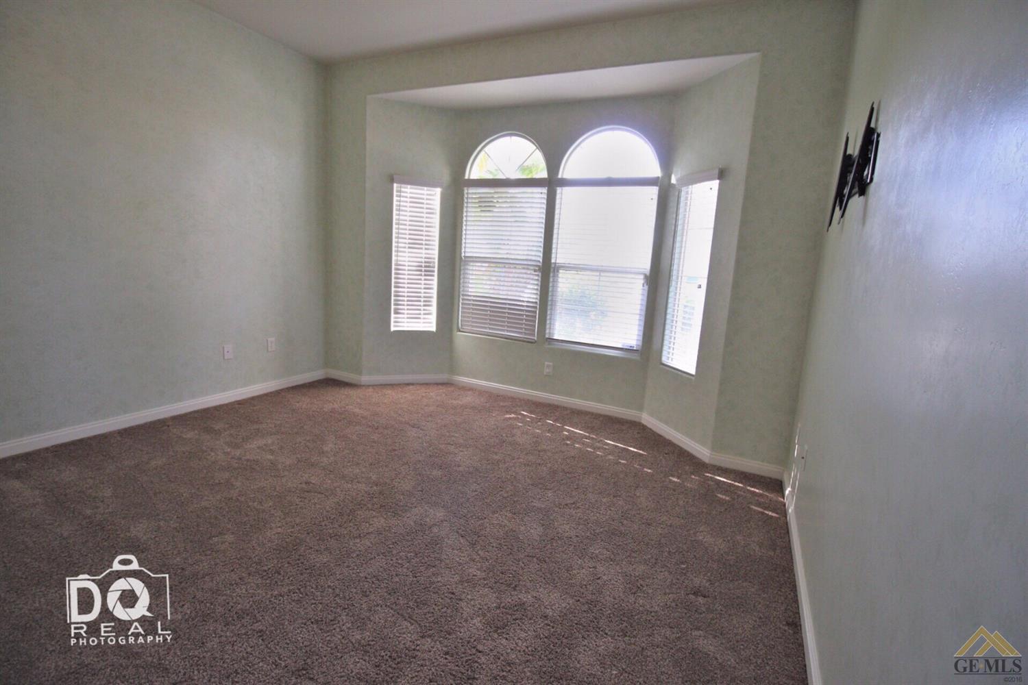 836 Pheasant Run Dr, Shafter, CA 93263 photo 28