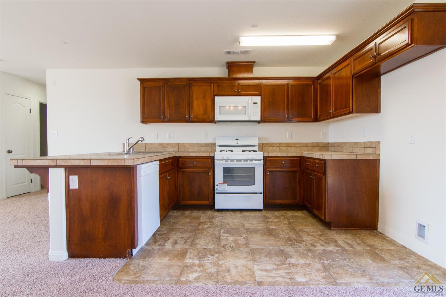 9143 Murcott Ct, Bakersfield, CA 93306 photo 5