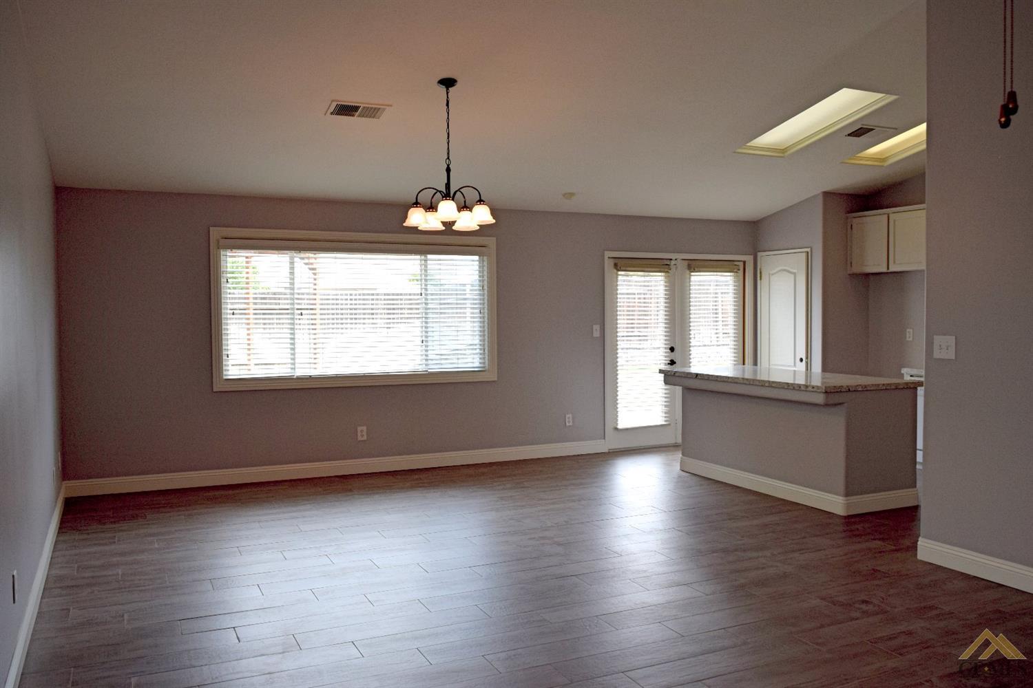 10302 Starlight Peak Dr, Bakersfield, CA 93311 photo 6