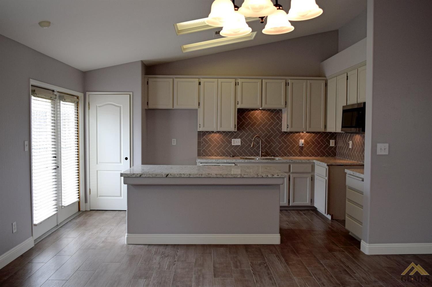 10302 Starlight Peak Dr, Bakersfield, CA 93311 photo 8