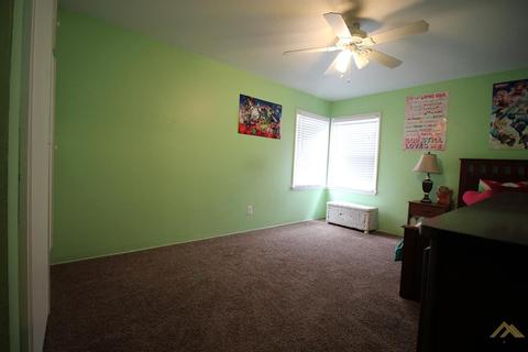 1126 Baldwin Rd, Bakersfield, CA 93304 photo 17