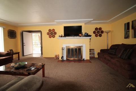1126 Baldwin Rd, Bakersfield, CA 93304 photo 1