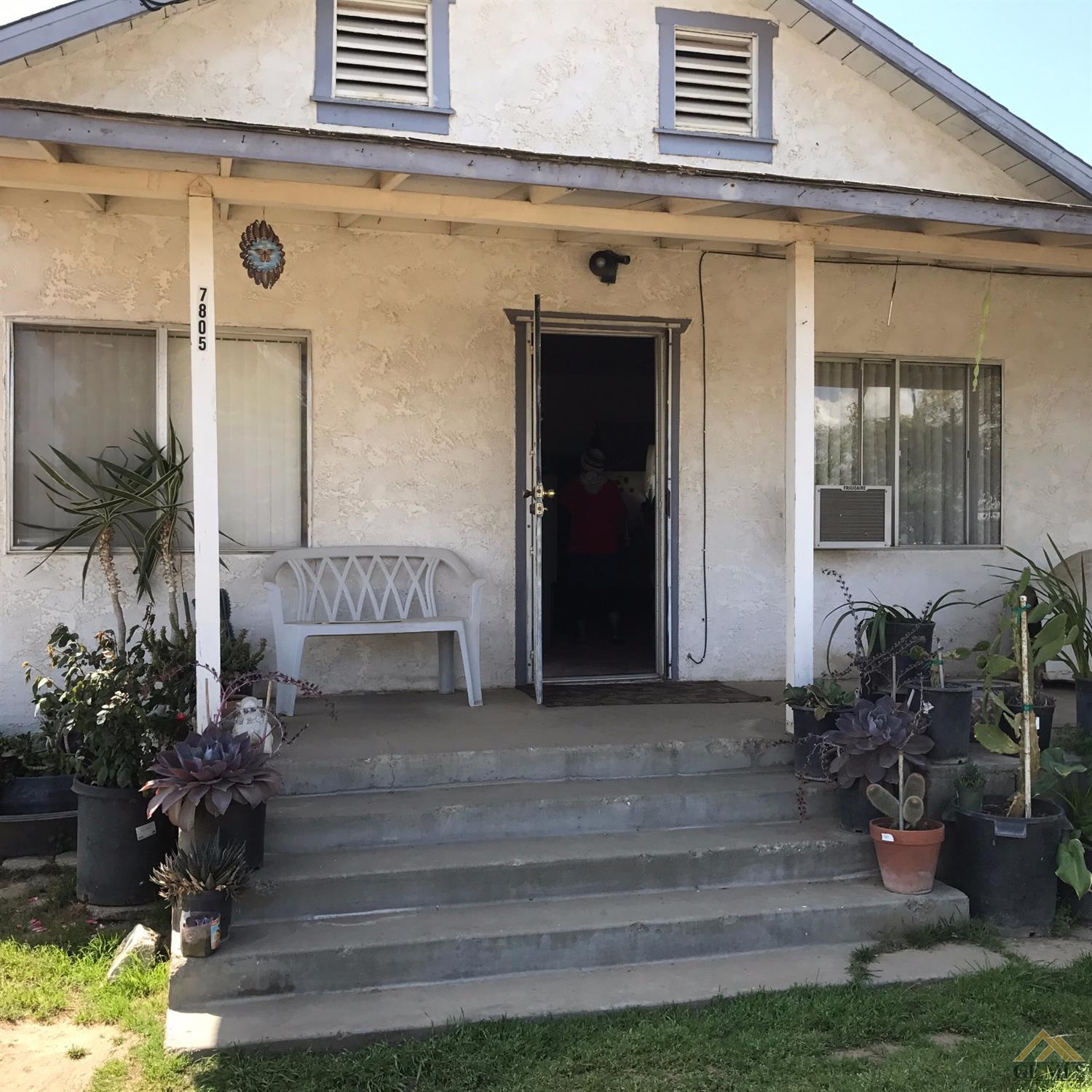 7805 Phillips St, Lamont, CA 93241 photo 1