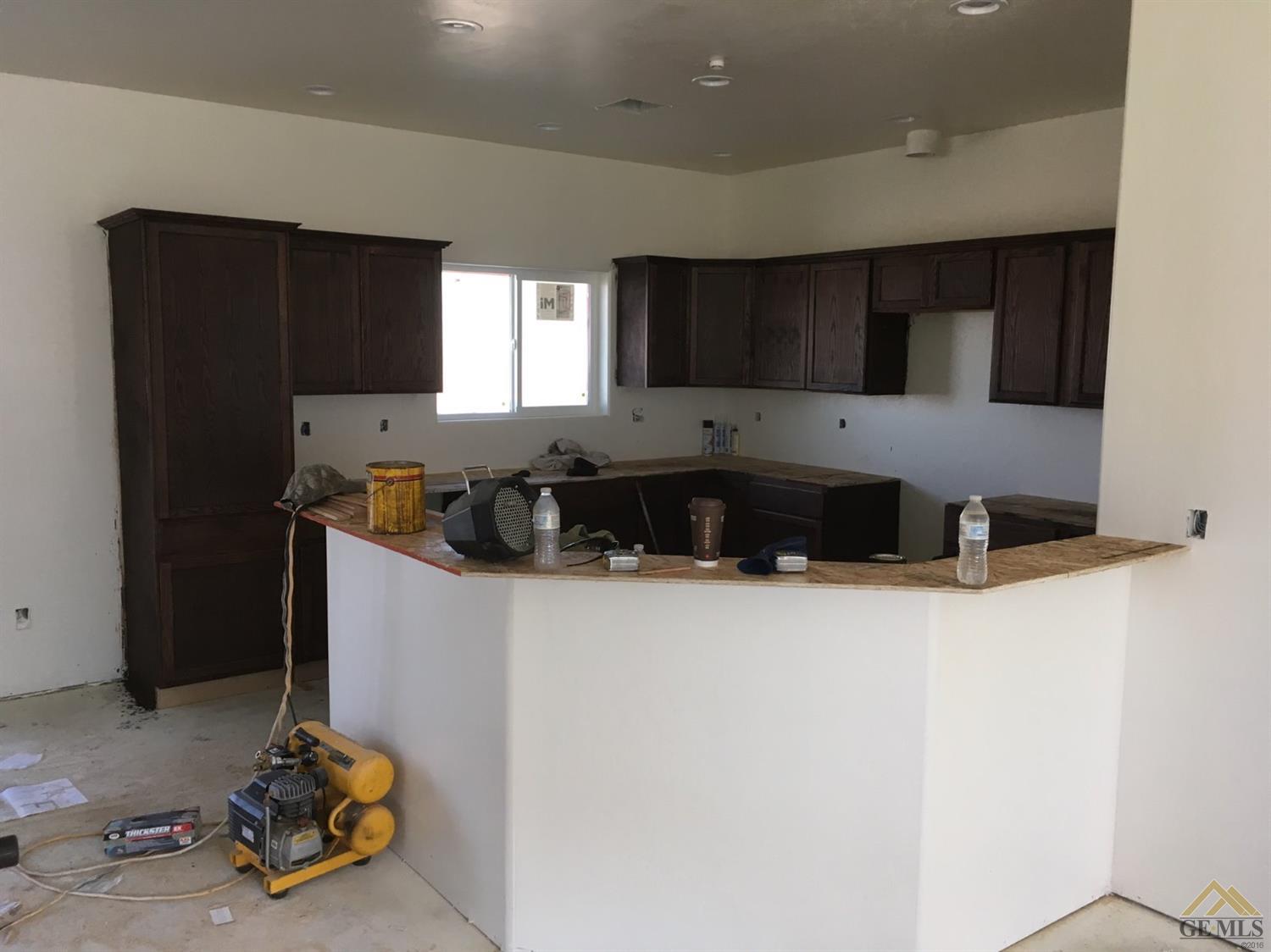 22624 Strawflower Rd, Tehachapi, CA 93561 photo 2