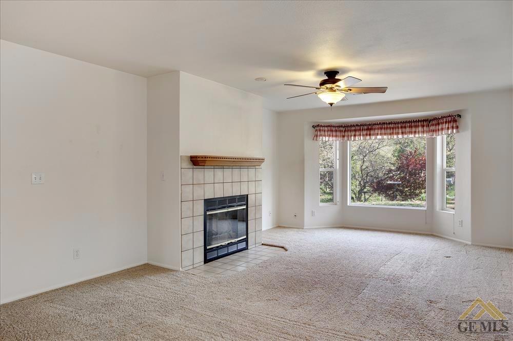 21508 Belmont Dr, Tehachapi, CA 93561 photo 5
