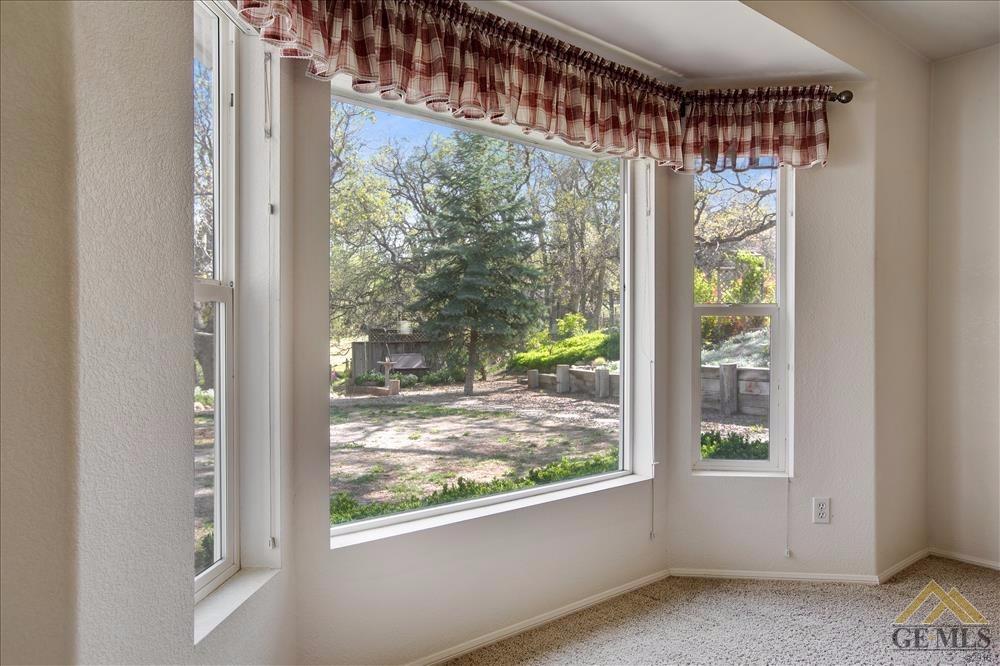 21508 Belmont Dr, Tehachapi, CA 93561 photo 6